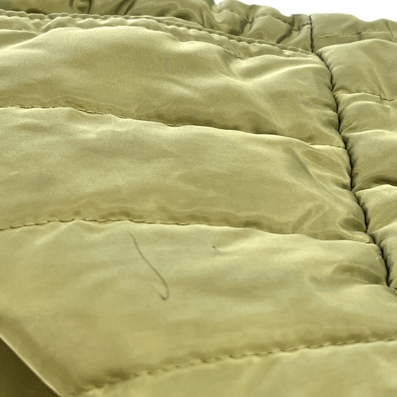 Quilted Carry All Tote - Camo - Picture 6 of 6